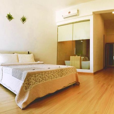 Luxury Seaview Family Suite By Little Cabin จอร์จทาวน์ ภายนอก รูปภาพ